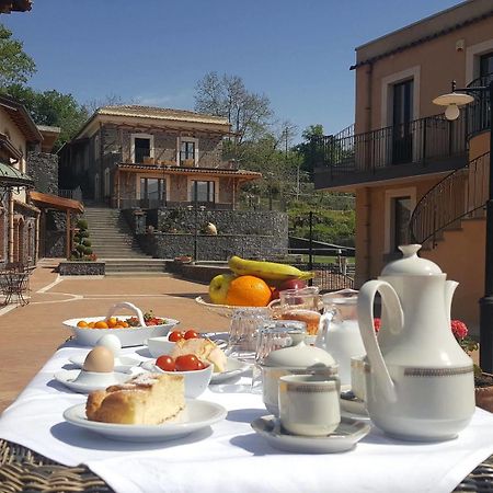 ザッフェラーナ・エトネーア Antico Borgo Petraliaゲストハウス エクステリア 写真